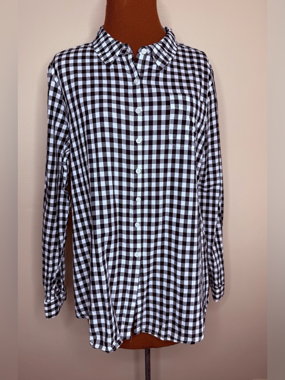 Olive & Oak Black and White Gingham Button Down Shirt Size Large